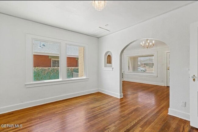Foto del edificio - 4116 Chester Ave