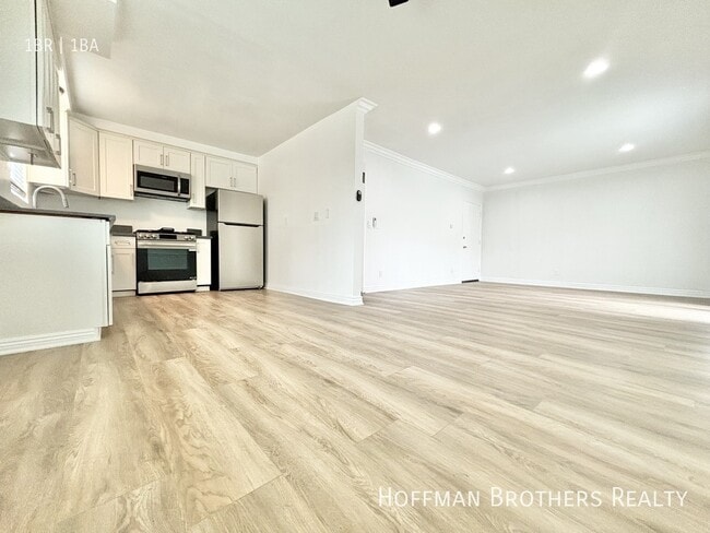 Building Photo - 11922 Burbank Blvd