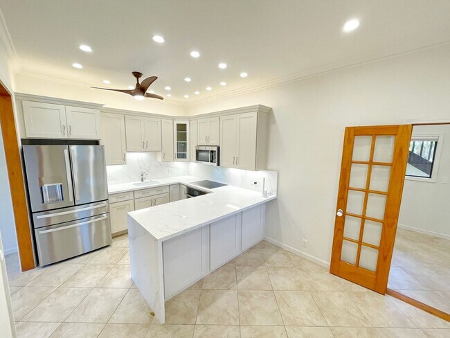 Foto del edificio - OHANA CLOSE TO THE BEACH!