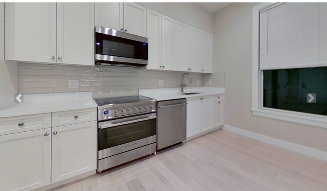 Building Photo - 196 Green St