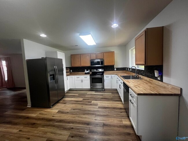 Building Photo - 163 Sagebrook Dr