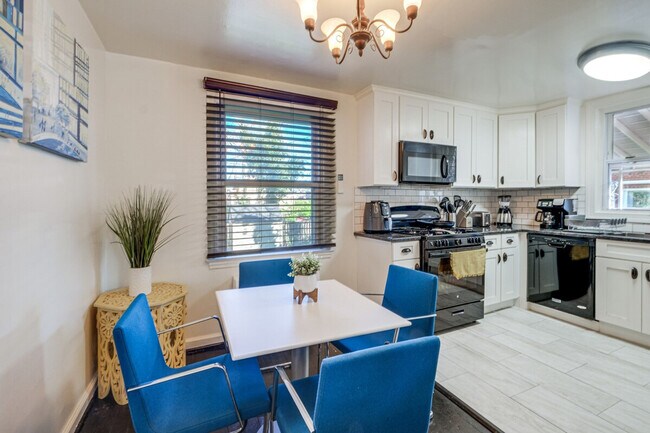 Foto del edificio - 2430 S Oakland St