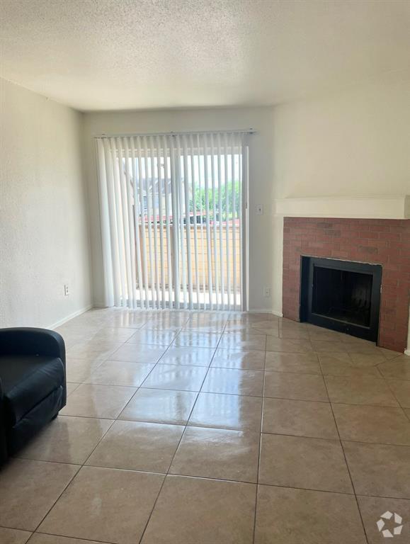 Building Photo - 8405 Wilcrest Dr