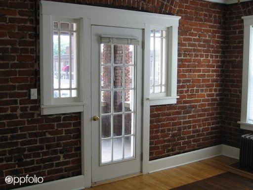 Building Photo - 2642 Harney