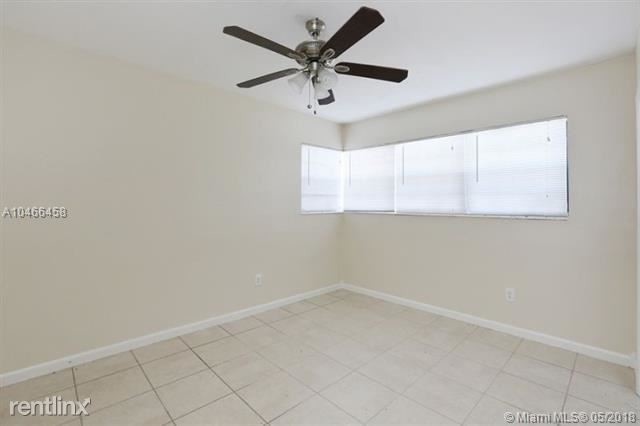Building Photo - 4 br, 1 bath House - 9468 Bloomfield Dr