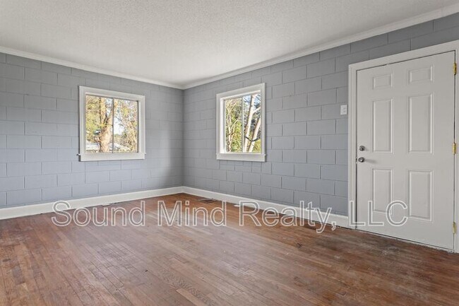 Foto del edificio - 914 Ranch Farm Rd