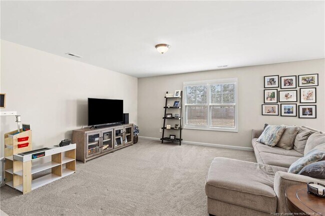Building Photo - 42 Terrier Ct