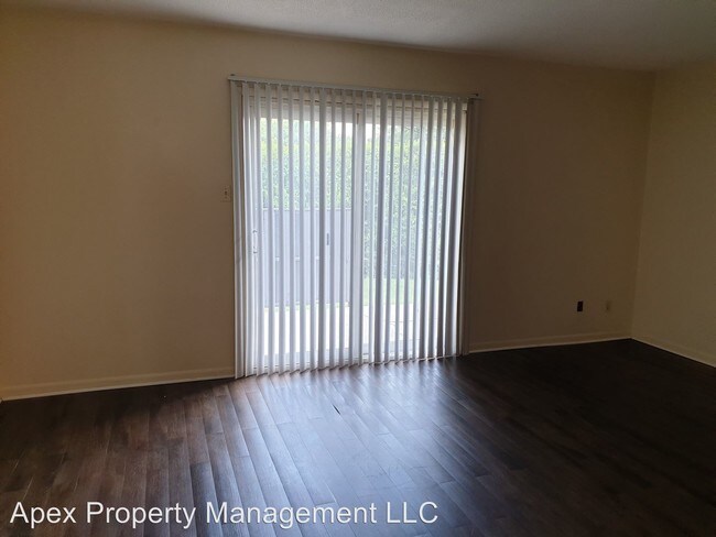 Foto del edificio - 424 Cross Creek Rd
