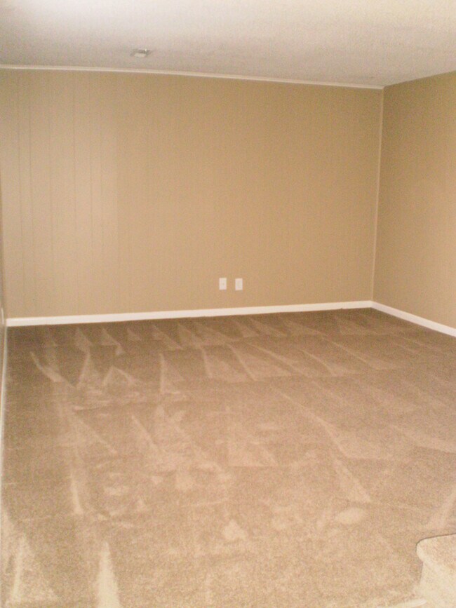 Foto del edificio - NICE--2 Bedroom 1.5 Bath Townhouse WEST of...