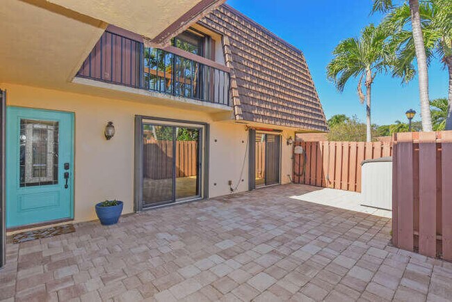 Foto del edificio - 11 Atrium Cir