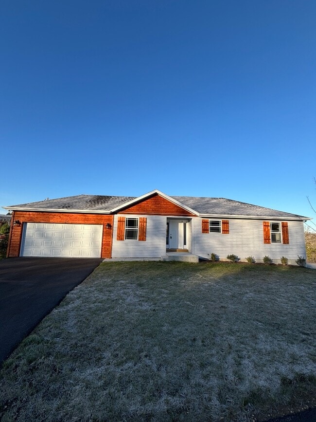 Building Photo - 124 E Sunset Cove Ln