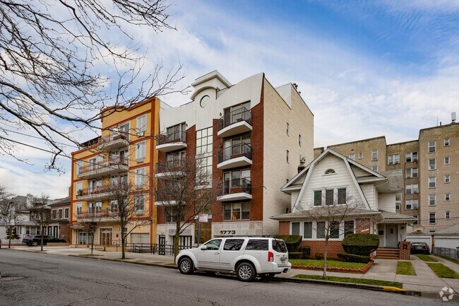 Building Photo - 1773 E 19th St