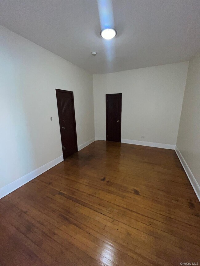 Foto del edificio - 50 Main St