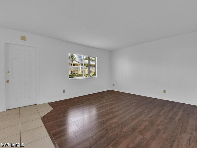 Foto del edificio - 4617 Bayshore Dr