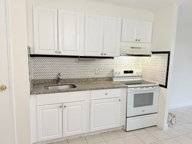 Building Photo - 126 Beaver St