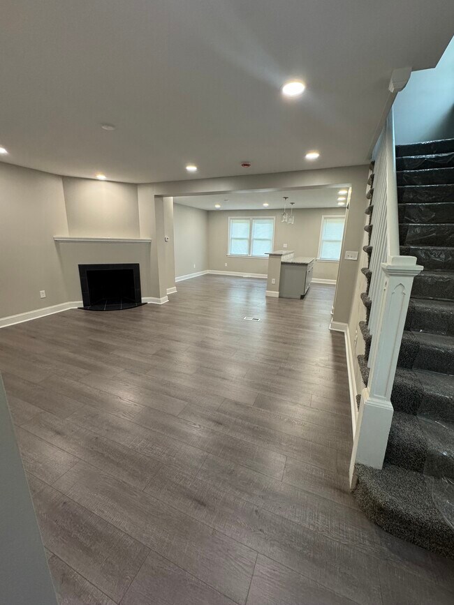 Foto del edificio - 3333 Dolfield Ave