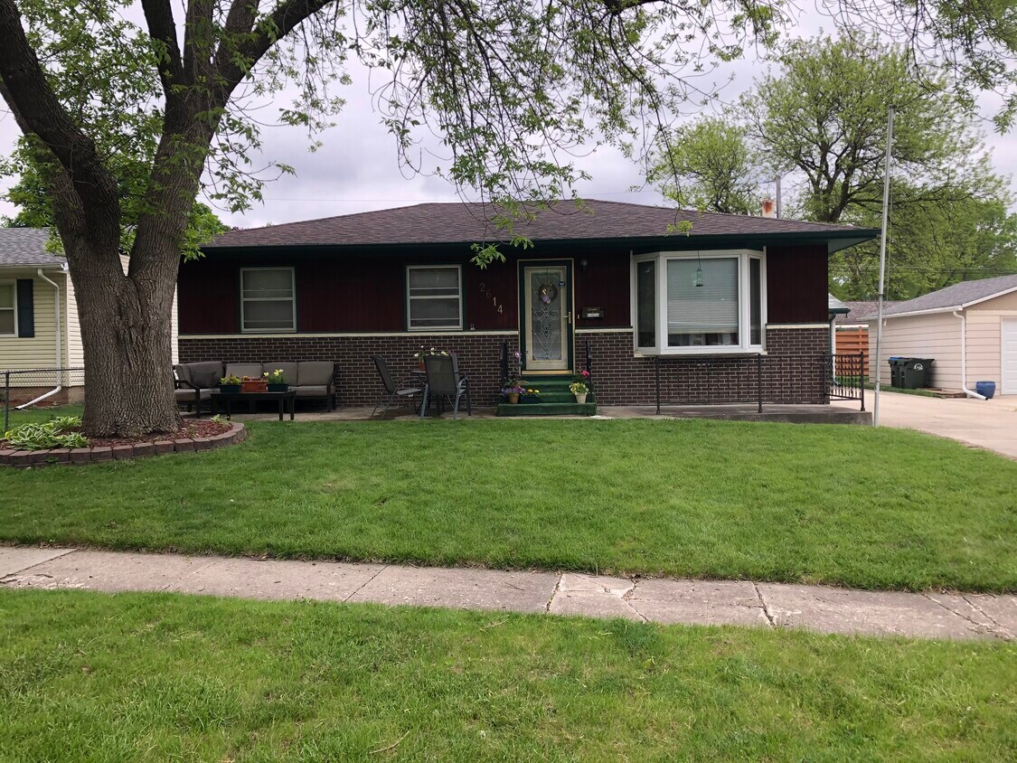 Primary Photo - 2614 19th Ave N