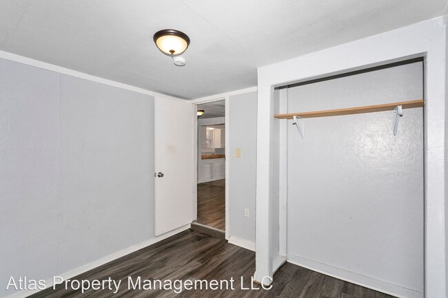 Building Photo - 2 br, 1 bath House - 401 W 26th St.