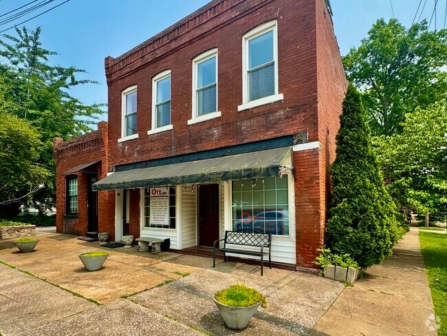 Building Photo - 3544 Oxford Blvd