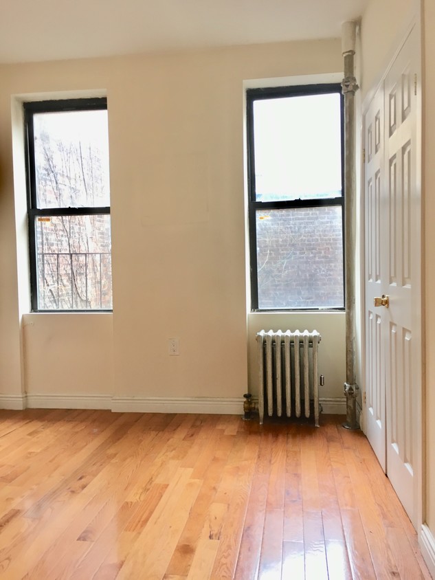 Primary Photo - 293 Pleasant Ave