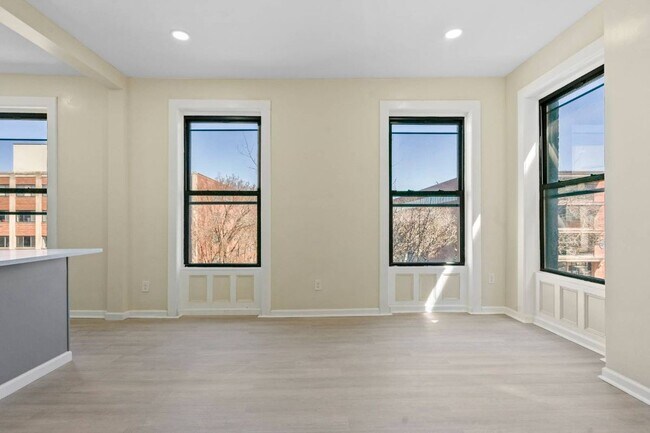 Foto del edificio - 170 Washington Ave