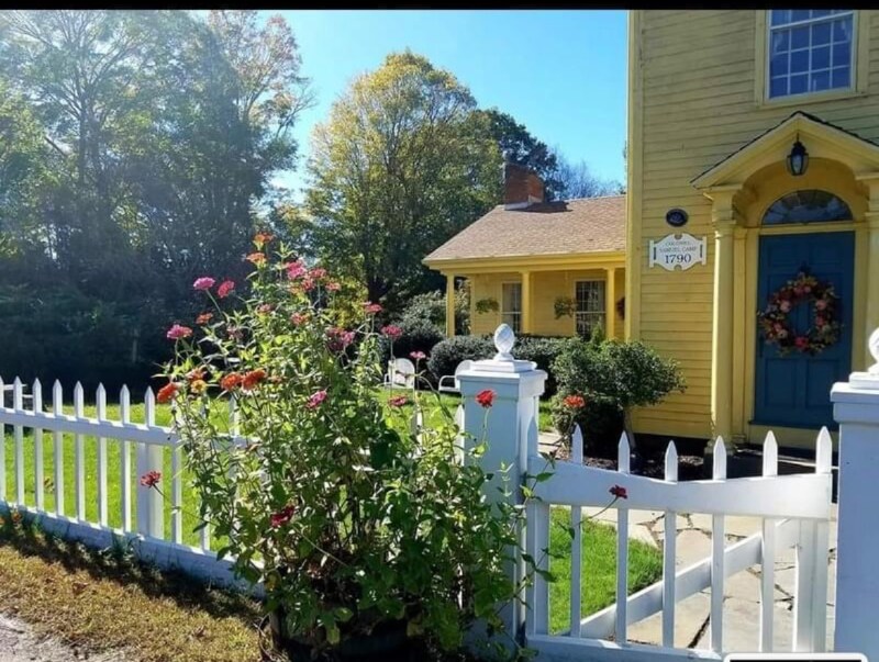 18 Town House Rd Unit 18A, Durham, CT 06422 Apartment for Rent in