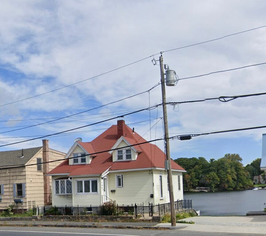 Primary Photo - 147 Lake Ave