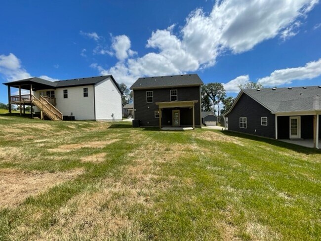 Foto del edificio - 3 Bedroom 2 1/2 Bathroom Home!