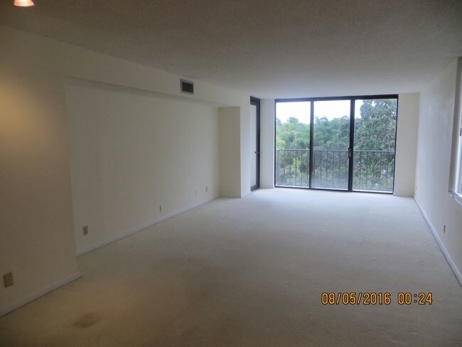 Foto del edificio - 220 Belleview Blvd