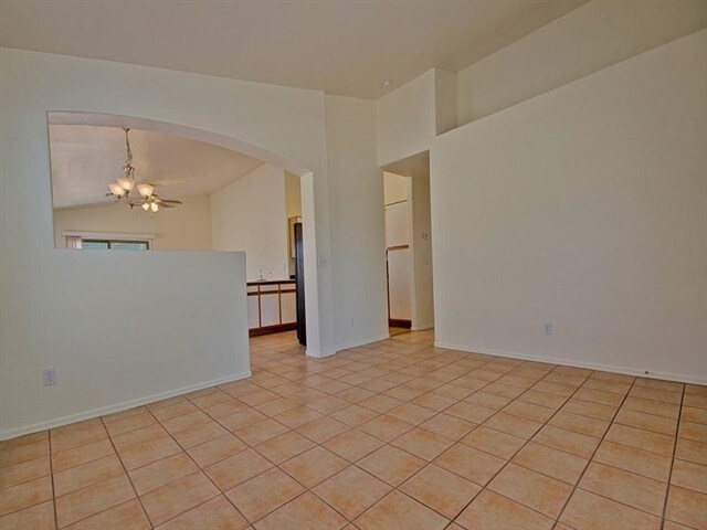 Foto del edificio - 15834 W Jefferson Street