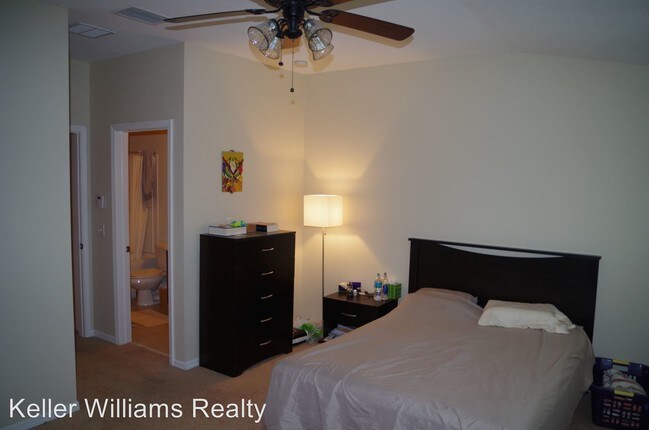 Building Photo - 15840 Fishhawk View Dr
