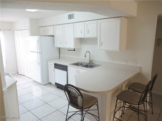 Foto del edificio - 3951 Leeward Passage Ct