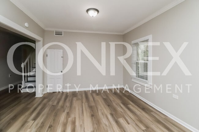 Building Photo - Charming 3 Bedroom Close to Downtown Conco...