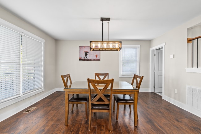 Photo - 405 Pine Ave House