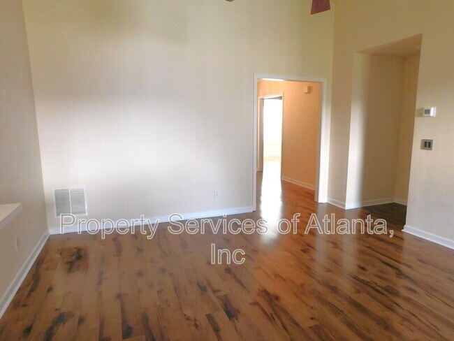 Foto del edificio - 3266 Liberty Commons Dr NW