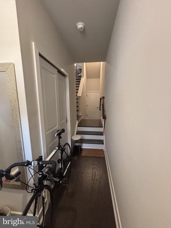 Building Photo - 983 Skylar Ct.