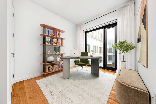 Building Photo - 123 Melrose St