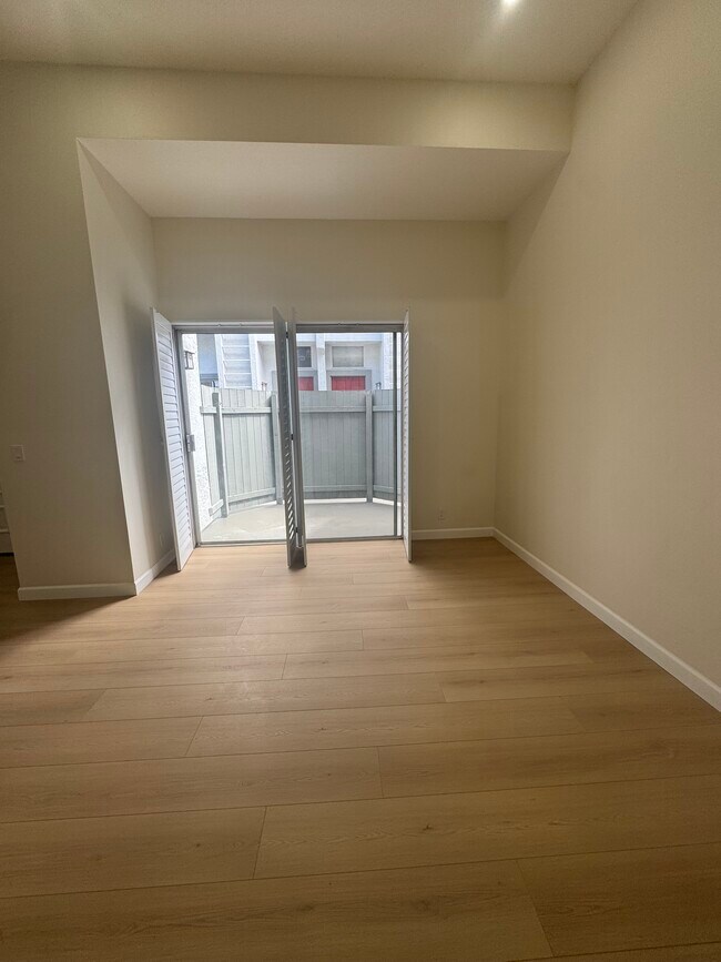 Foto del edificio - 10911 Bluffside Dr