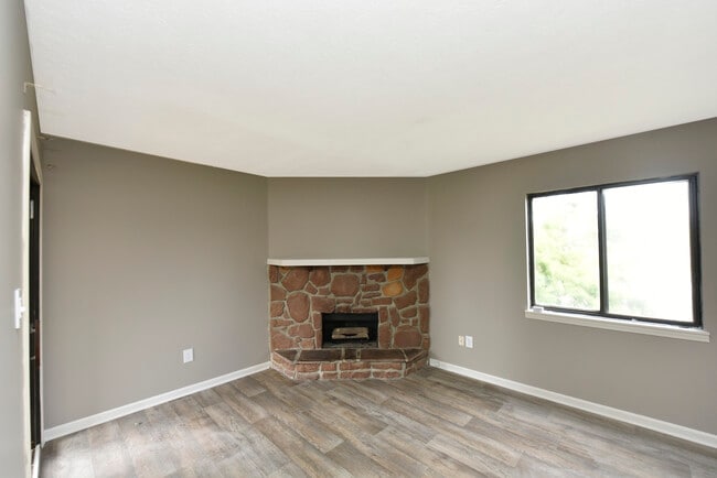 Building Photo - Keystone Apartments