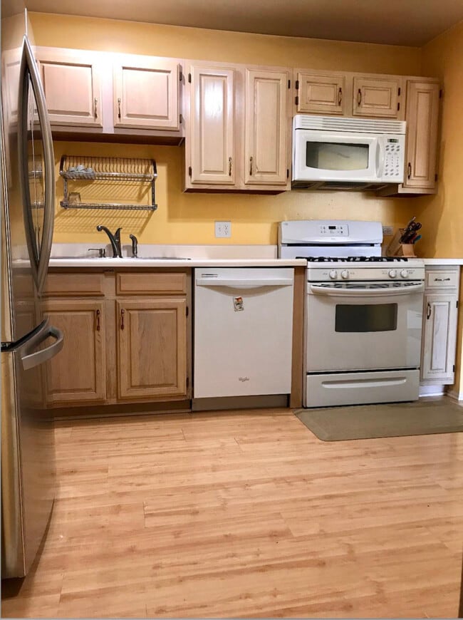 Building Photo - 2403 Mallow Ct