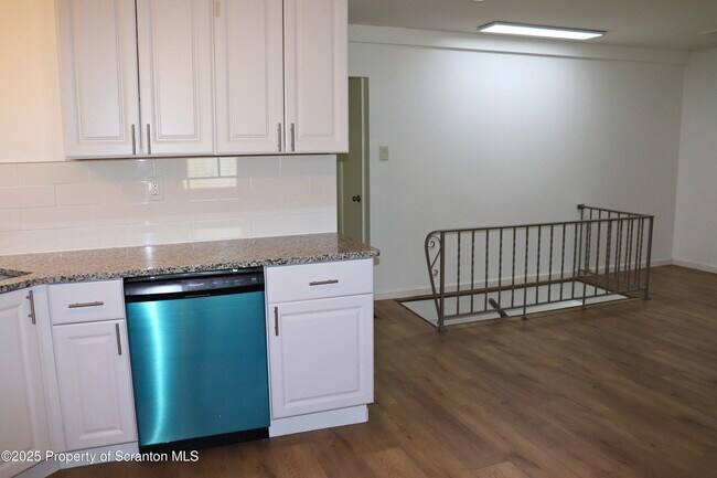 Foto del edificio - 651 Paupack St