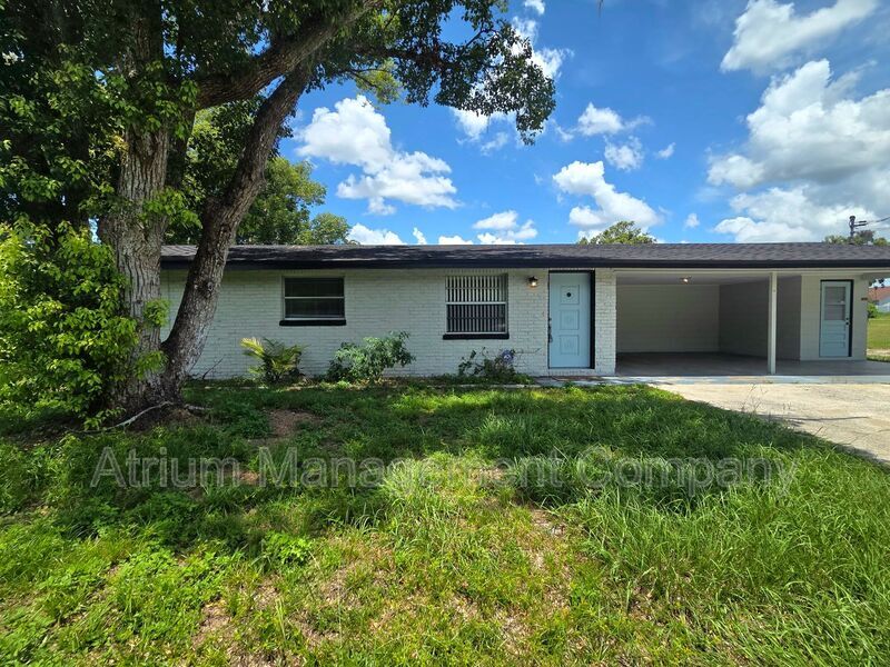 Foto principal - 7924 N Socrum Loop Rd