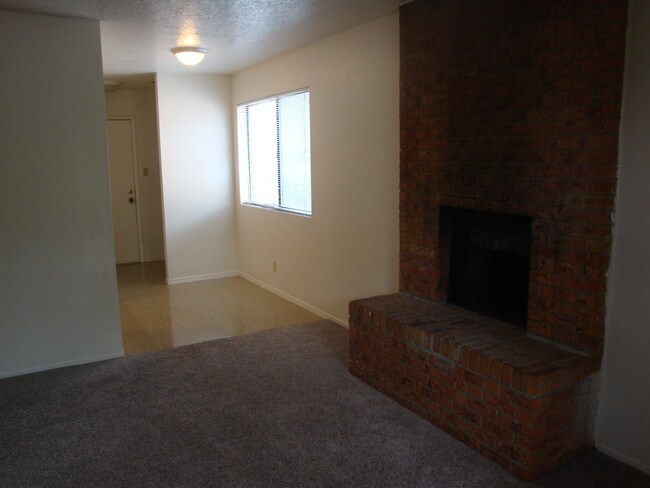 Living area to kitchen - 315 Dorado Pl SE