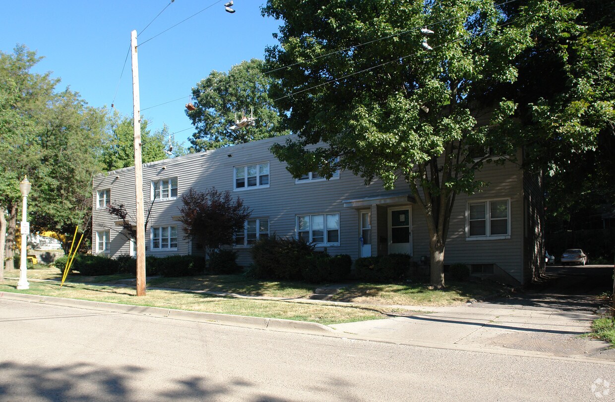 Primary Photo - 720 Elm St