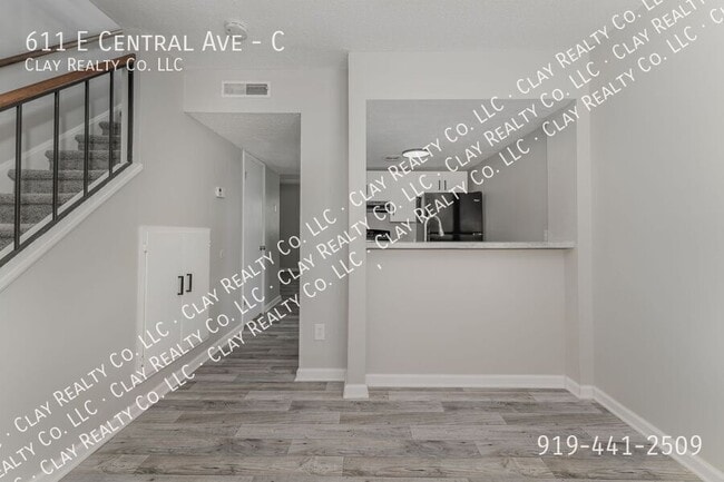 Building Photo - 611 E Central Ave