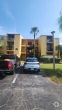 Building Photo - 2845 Winkler Ave