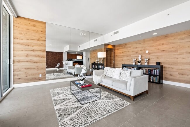 Photo - 244 Biscayne Blvd Apartment