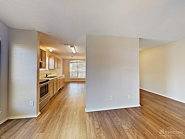 Building Photo - 6514 Spitfire Dr