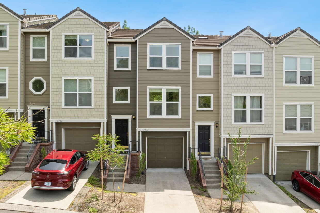 Foto principal - 2732 NW Kennedy Ct