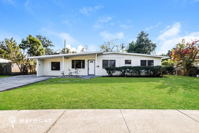 Building Photo - 6022 Chenango Ln